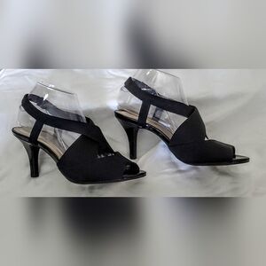 BANDOLINO MALORIE BLACK STRAPPY HEEL, SIZE 8.5